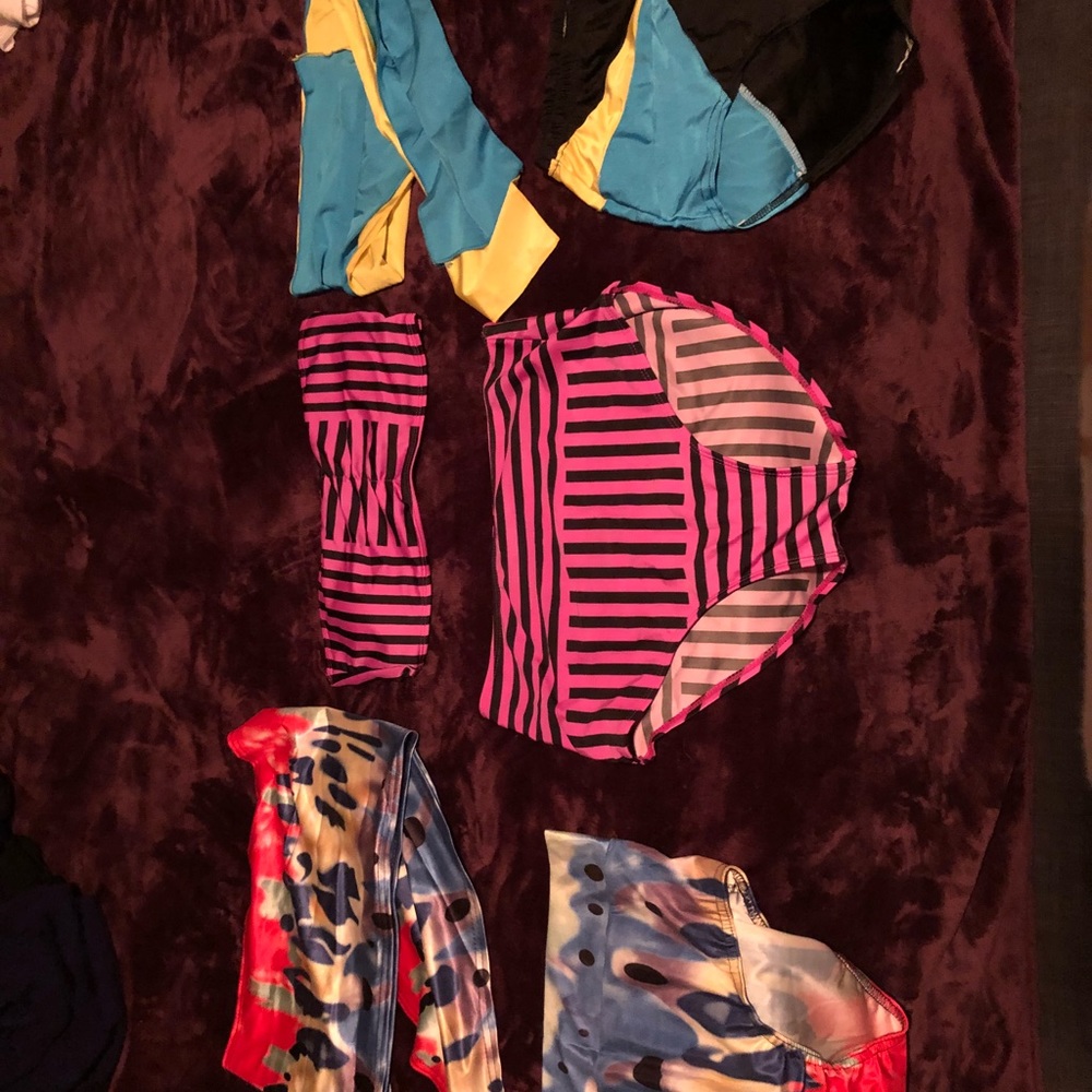 Three very beautiful swim suits. - Picture 3 of 7